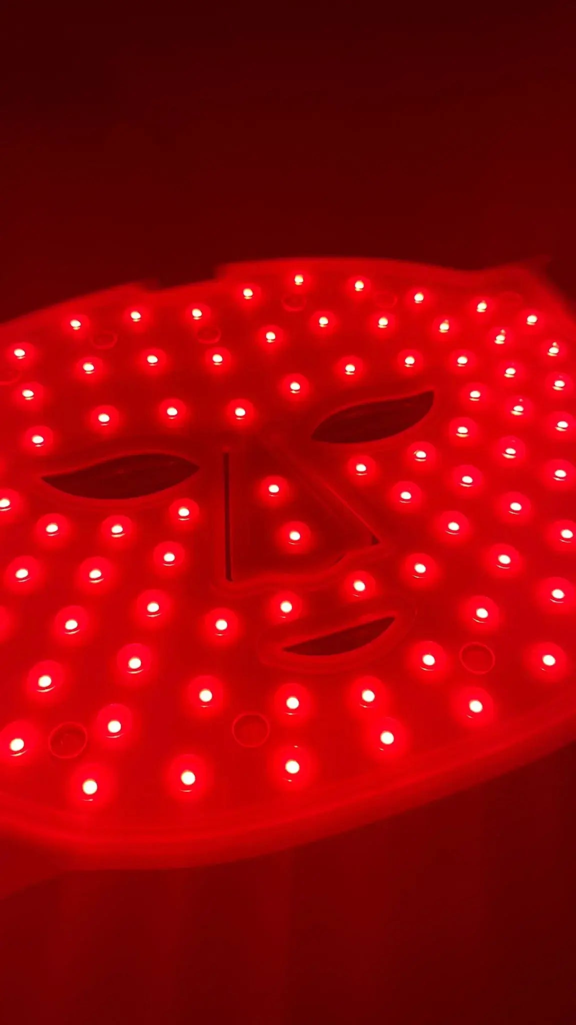 قناع الوجه بإضاءة LED من Le Professionnel - Delune