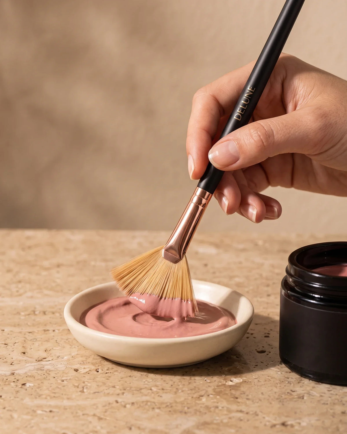 فرشاة قناع الطين - Delune