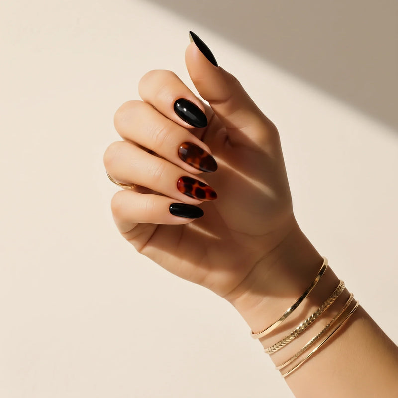 Tortoiseshell Noir — ملصقات أظافر دون مصباح UV - Delune